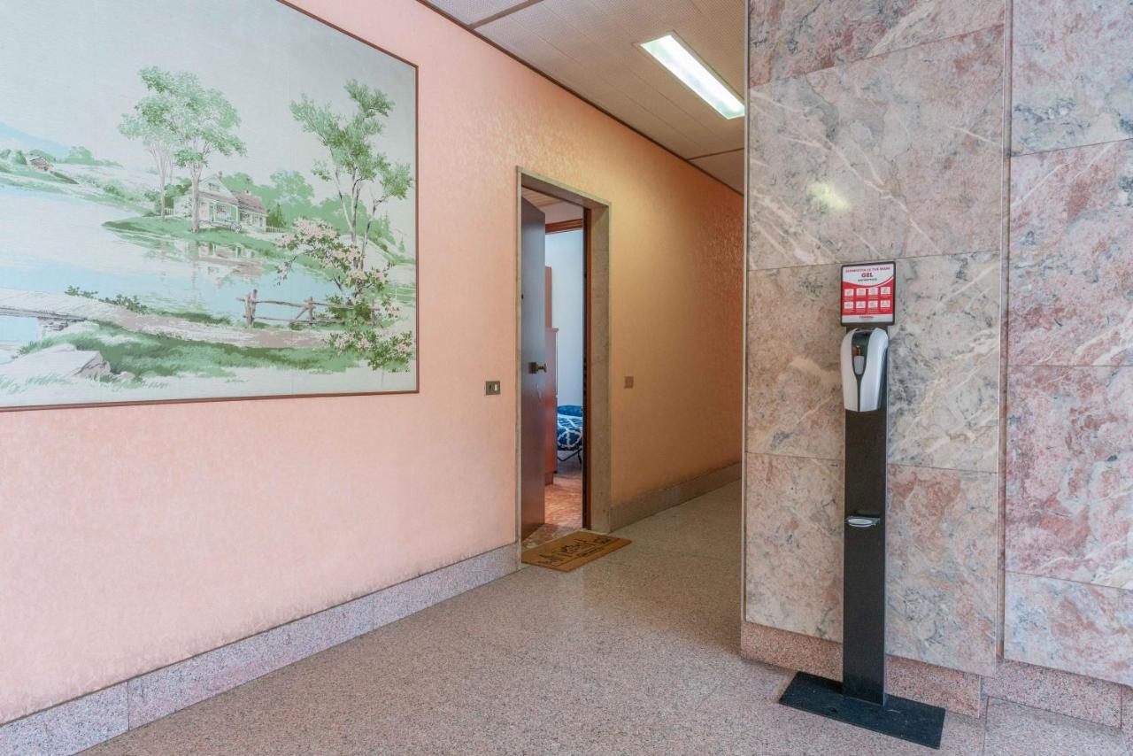 Апартаменти Zona Navigli - Smart House Con Tv 50 E Fast Wifi Мілан Екстер'єр фото