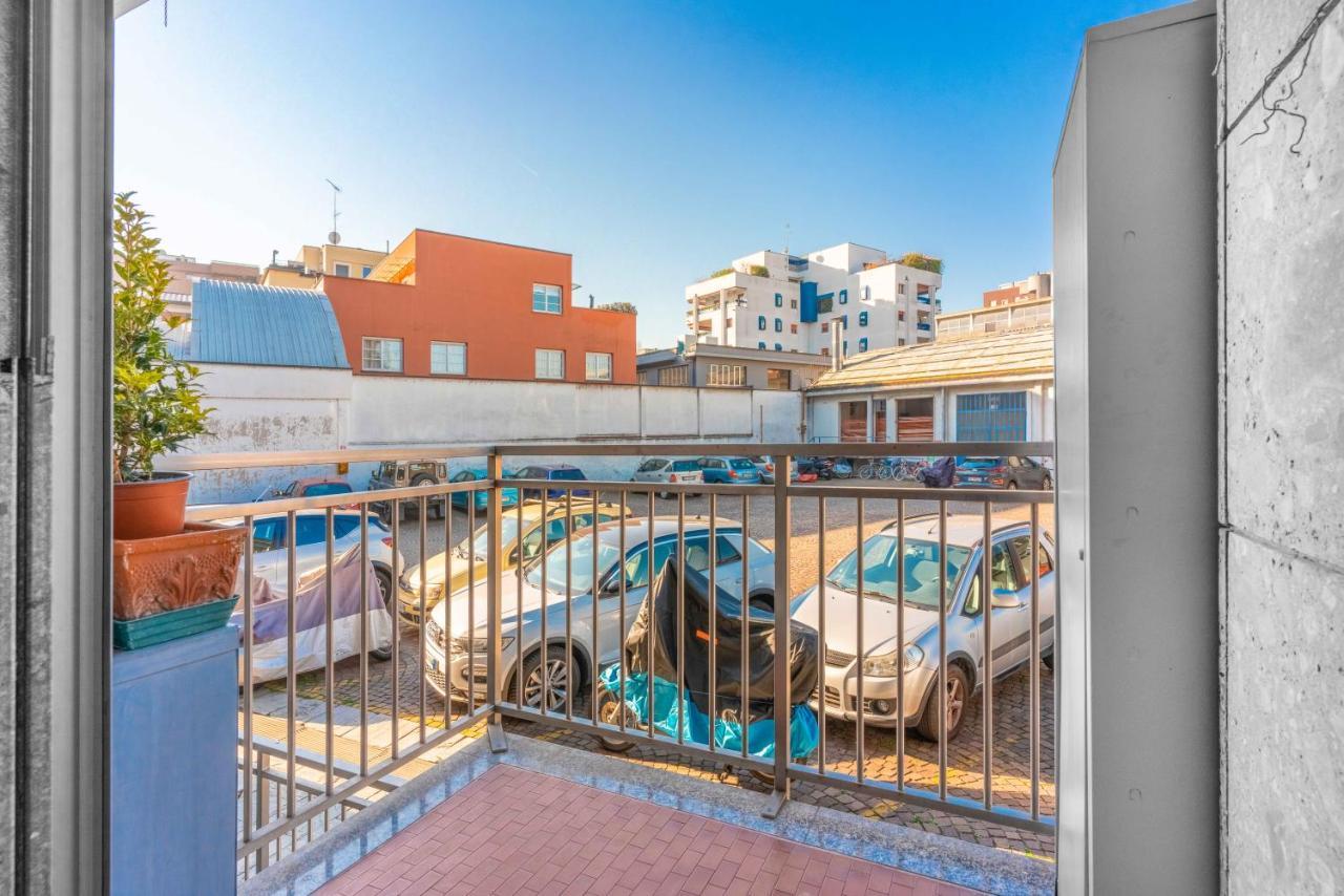 Апартаменти Zona Navigli - Smart House Con Tv 50 E Fast Wifi Мілан Екстер'єр фото